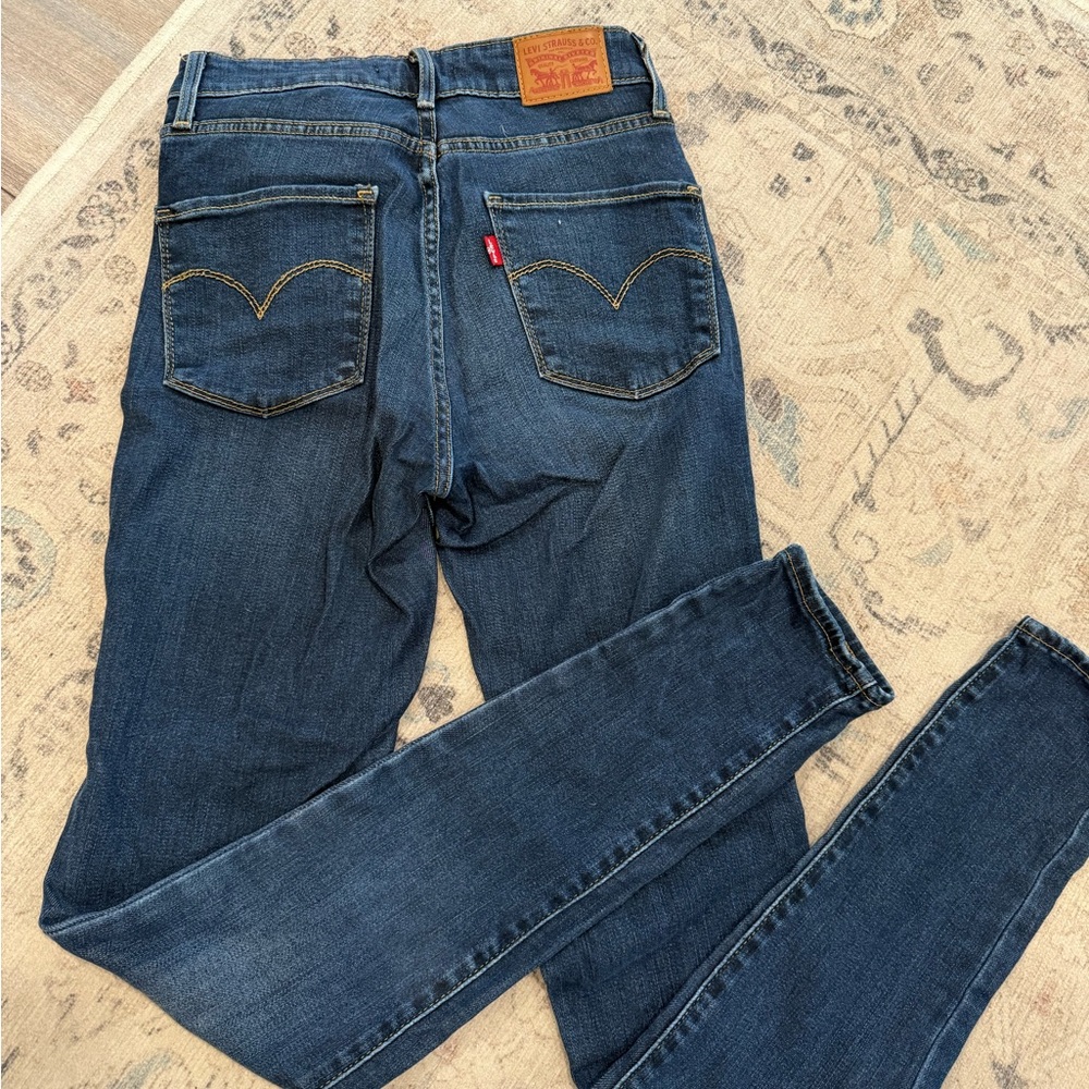 Levi's Dark Blue Skinny Jeans - Picture 3 of 3